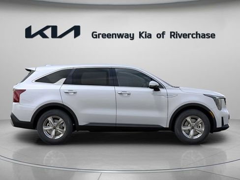 New 2026 Kia Sorento LX FWD image 9