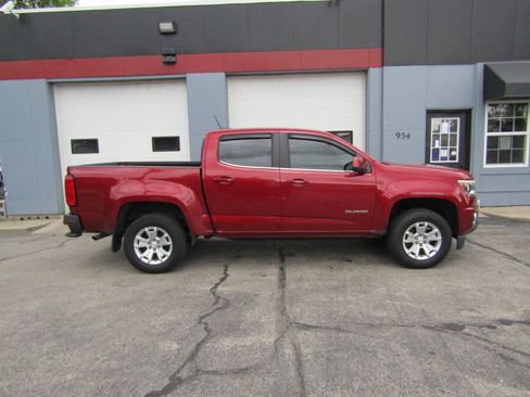Used 2017 Chevrolet Colorado LT w/ LT Convenience Package RWD image 2
