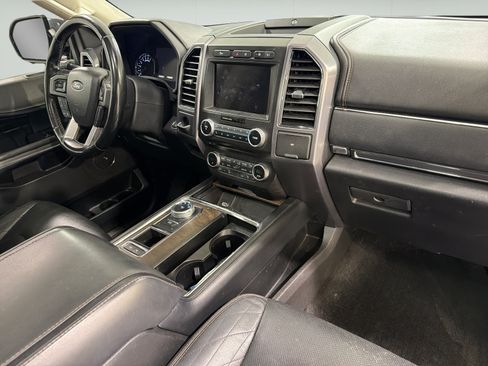 Used 2018 Ford Expedition Max Platinum RWD image 14