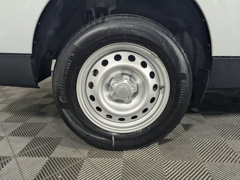 Used 2025 Ford Maverick XL w/ Equipment Group 102A AWD/4WD image 13