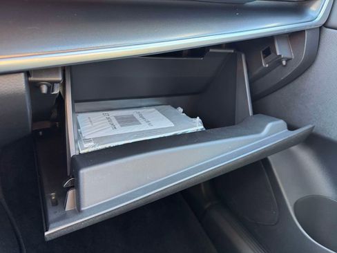 Used 2025 Nissan Rogue SV image 31