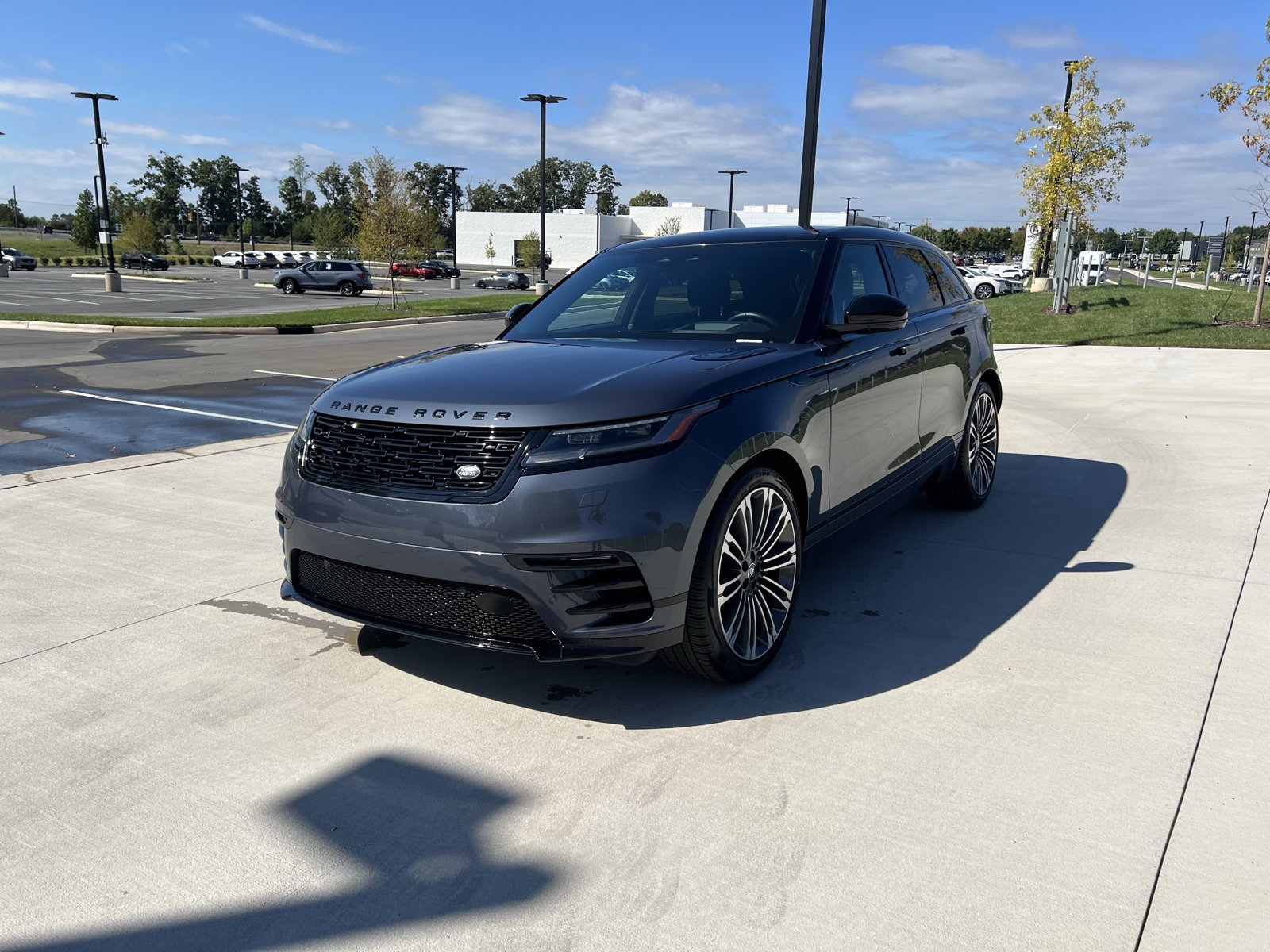 Used 2024 Land Rover Range Rover Velar Dynamic SE AWD/4WD image 4