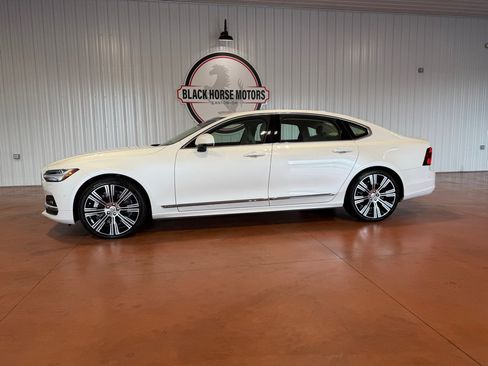 Used 2023 Volvo S90 B6 Plus w/ Protection Package AWD/4WD image 4