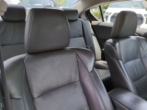 Used 2015 Acura ILX w/ Technology Package FWD image 7