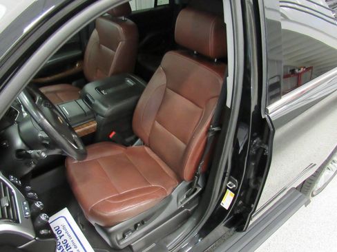 Used 2020 Chevrolet Tahoe Premier w/ Premier Plus Edition image 35