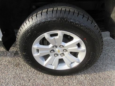 Used 2017 Chevrolet Colorado LT w/ LT Convenience Package image 11