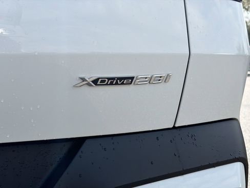 Certified 2025 BMW X2 xDrive28i w/ Convenience Package image 12