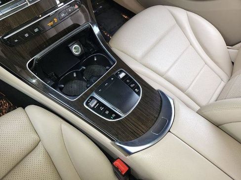Used 2021 Mercedes-Benz GLC 300 GLC 300 image 22
