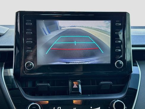 Used 2020 Toyota Corolla LE FWD image 13