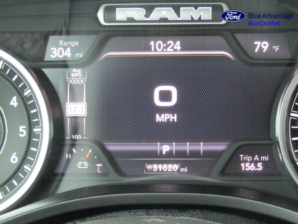 Used 2025 RAM 1500 4x4 Crew Cab image 21