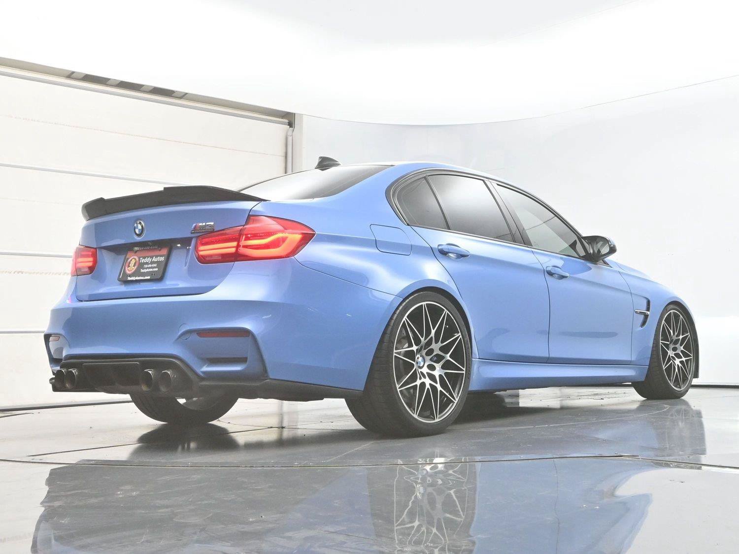 Used 2018 BMW M3 RWD image 40