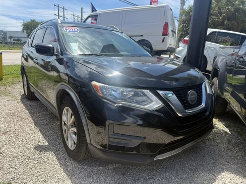 Used 2020 Nissan Rogue SV FWD image 1