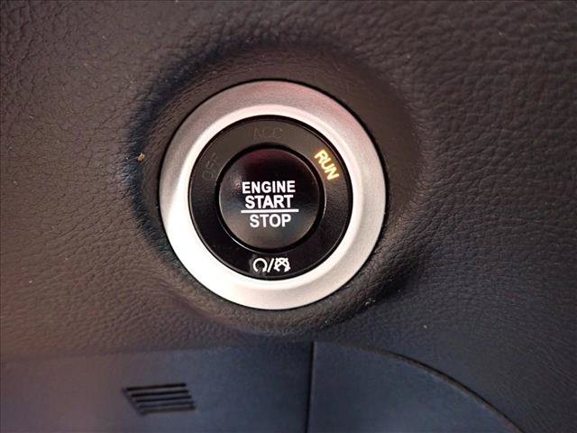 Used 2024 Chrysler Pacifica Pinnacle FWD image 28