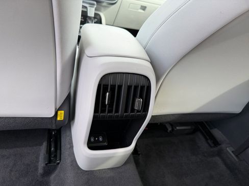 Used 2025 Hyundai Kona SEL image 24