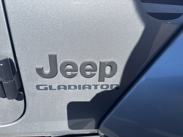 Used 2020 Jeep Gladiator Overland AWD/4WD image 5
