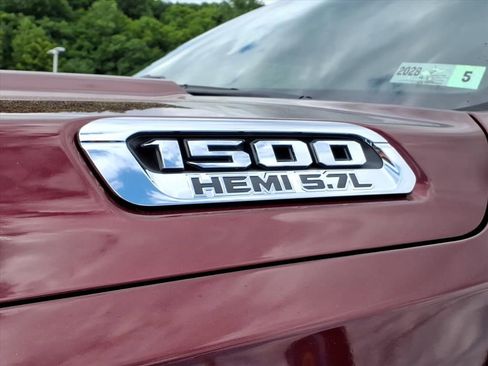 Used 2019 RAM 1500 Big Horn AWD/4WD image 12