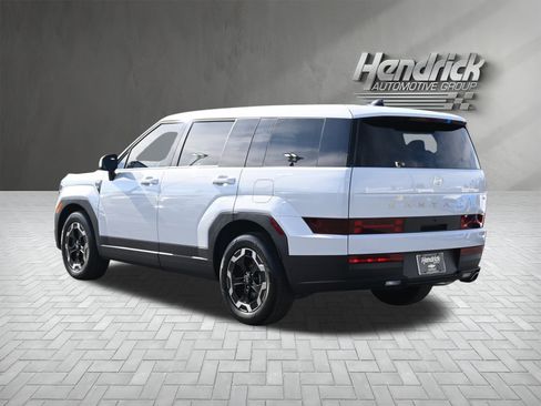 Used 2024 Hyundai Santa Fe SE image 8