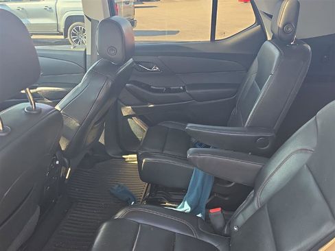 Used 2018 Chevrolet Traverse Premier w/ Driver Confidence II Package image 2