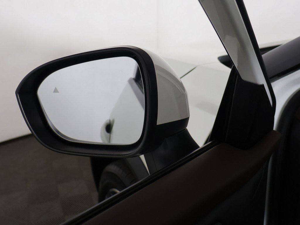 Used 2023 Nissan Rogue SL FWD image 32