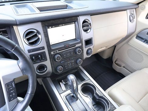 Used 2017 Ford Expedition Limited w/ Equipment Group 301A image 41