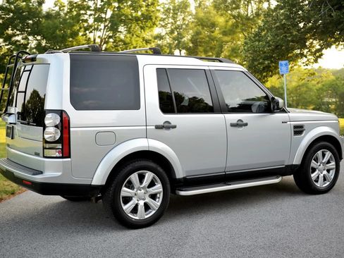 Used 2016 Land Rover LR4 HSE Silver Edition AWD/4WD image 26