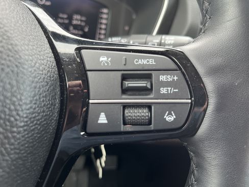 Used 2024 Honda Pilot Elite image 22