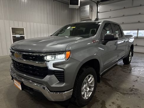 Used 2025 Chevrolet Silverado 1500 LT image 4