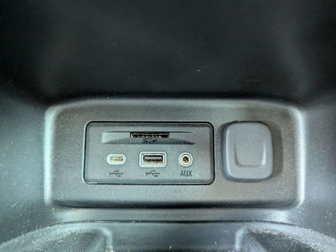Used 2022 Chevrolet Equinox Premier AWD/4WD image 15