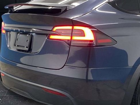 Used 2024 Tesla Model X AWD/4WD image 21