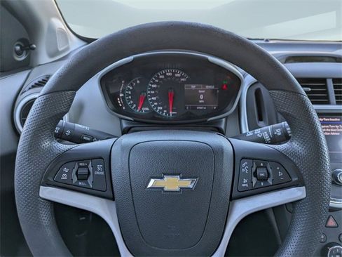 Used 2020 Chevrolet Sonic LT image 29
