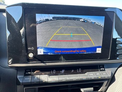 Used 2025 Toyota Camry SE FWD image 23