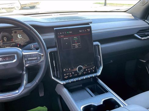 Used 2024 GMC Acadia Elevation FWD image 7