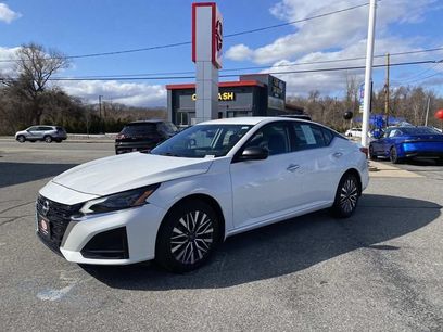 Used 2024 Nissan Altima 2.5 SV