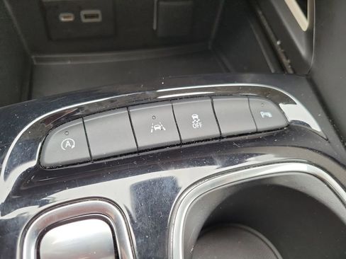 Used 2022 Buick Envision Preferred image 32