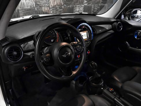 Used 2015 MINI Cooper 2-Door Hardtop image 2