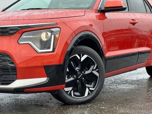 Used 2023 Kia Niro Wind w/ Wind Preserve Package image 2