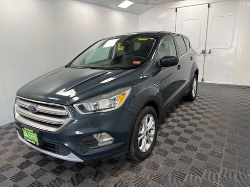 Used 2019 Ford Escape SE AWD/4WD image 3