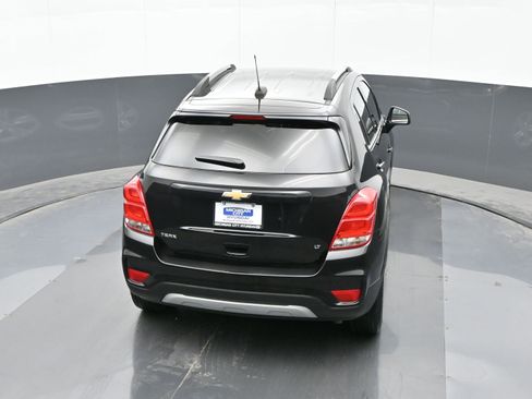 Used 2020 Chevrolet Trax LT w/ LT Convenience Package image 32