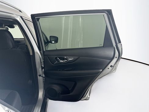 Used 2020 Nissan Rogue S w/ Special Edition Package FWD image 26
