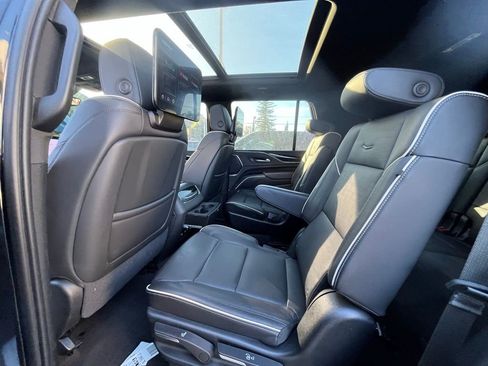 Used 2023 Cadillac Escalade Sport image 8