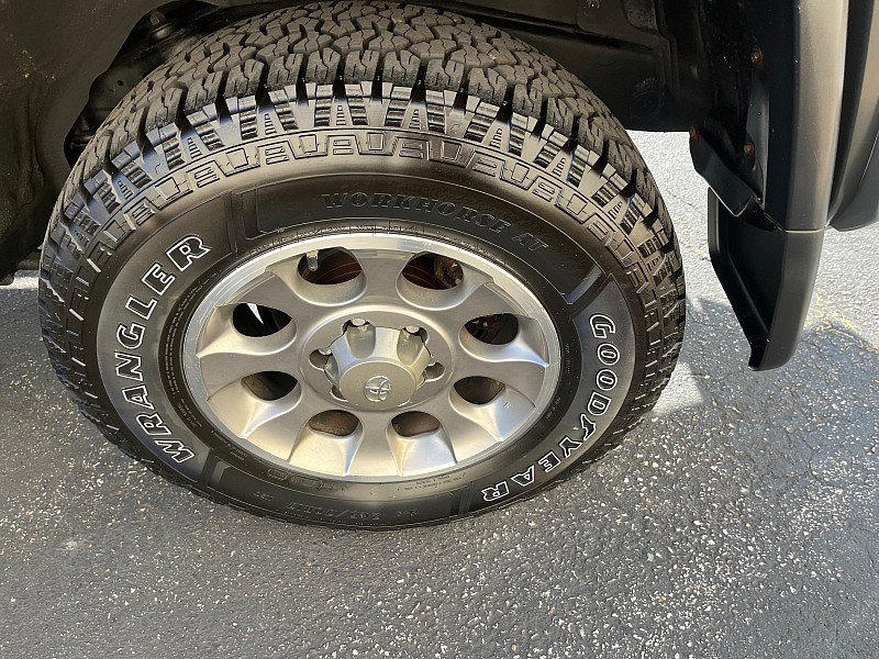 Used 2011 Toyota FJ Cruiser 4WD w/ Convenience Pkg image 13
