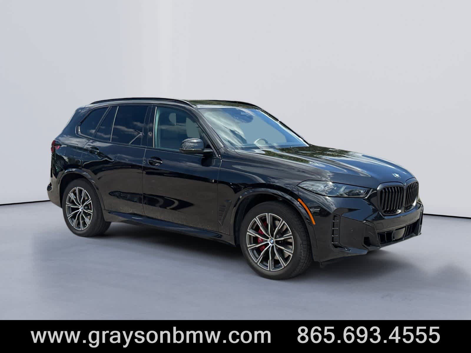 Used 2026 BMW X5 xDrive40i w/ M Sport Package AWD/4WD image 1
