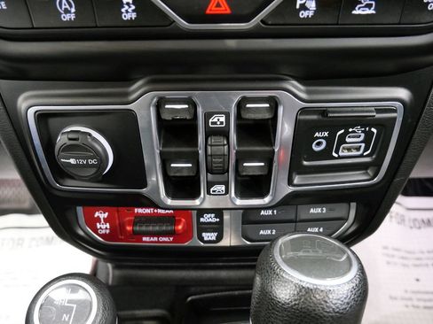Used 2020 Jeep Gladiator Rubicon AWD/4WD image 28