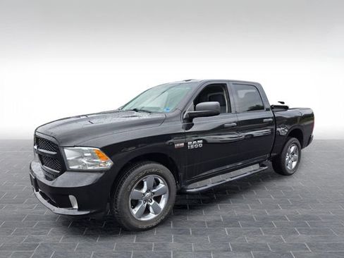 Used 2017 RAM 1500 Express AWD/4WD image 3