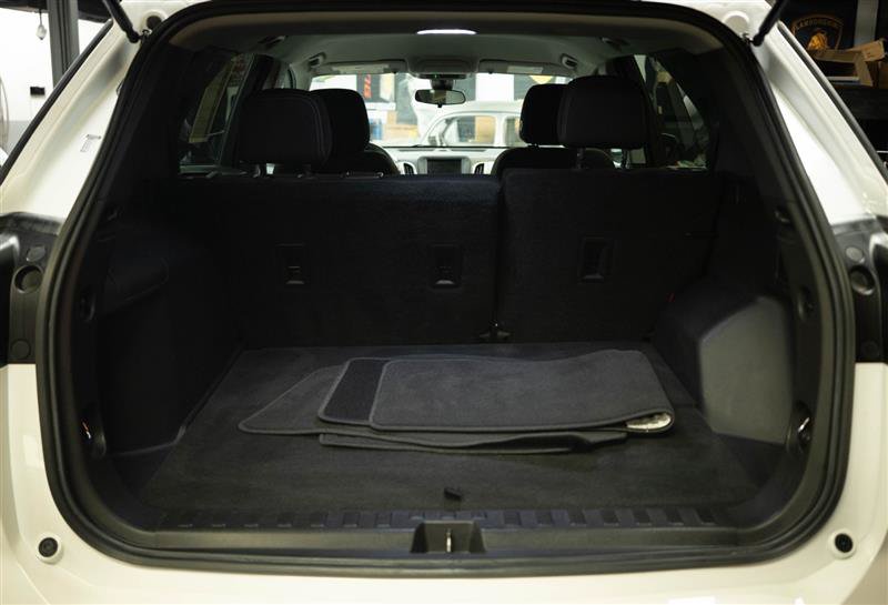 Used 2022 Chevrolet Equinox LT FWD image 7