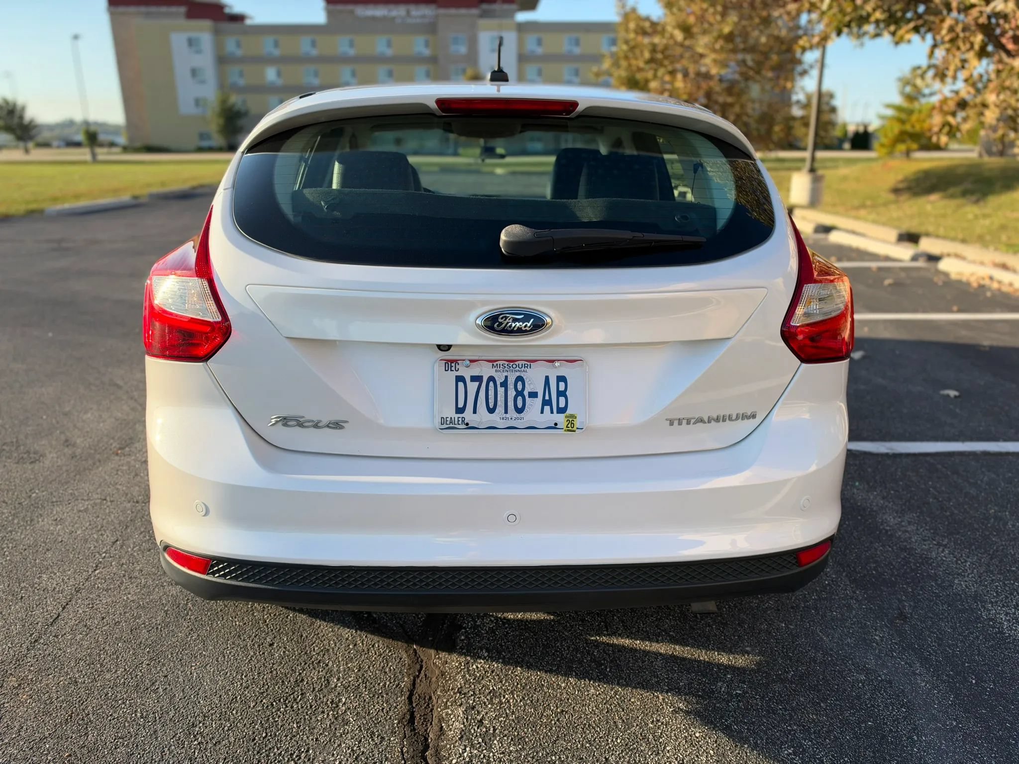 Used 2014 Ford Focus Titanium FWD image 4