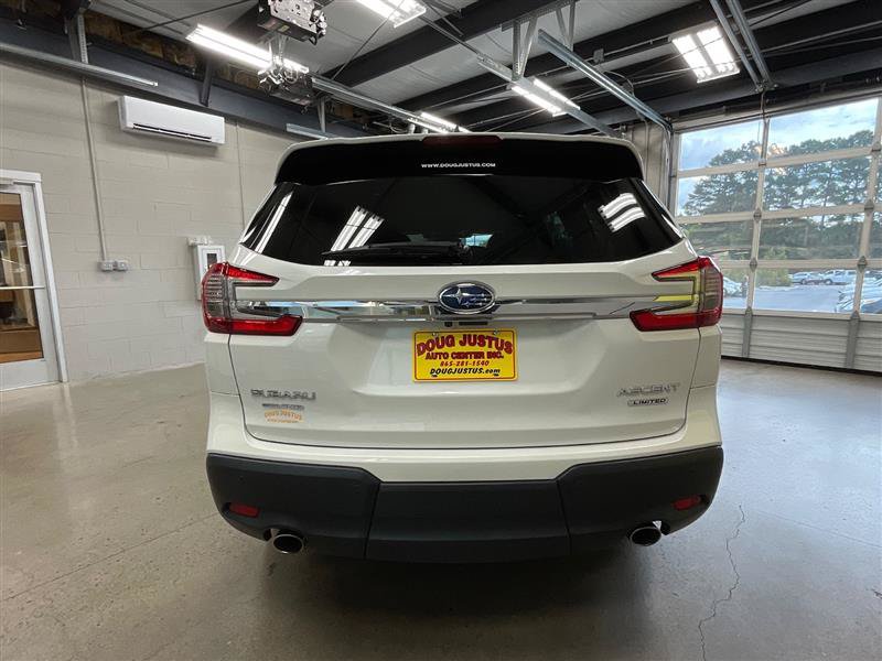 Used 2023 Subaru Ascent Limited AWD/4WD image 4
