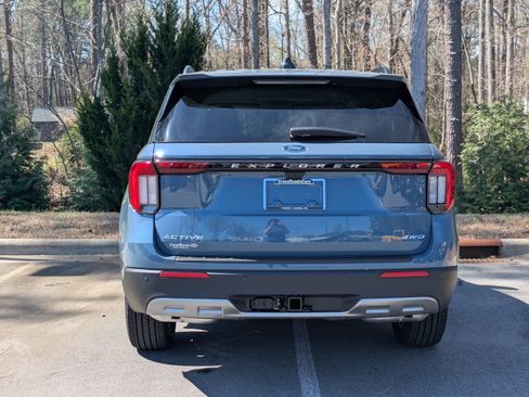 New 2026 Ford Explorer Active image 4