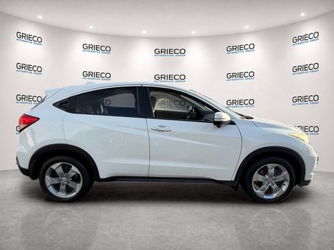 Used 2016 Honda HR-V EX image 8