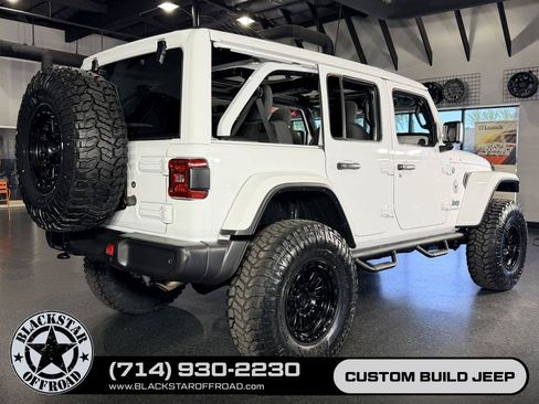 Used 2025 Jeep Wrangler Unlimited Sahara w/ Safety Group AWD/4WD image 6